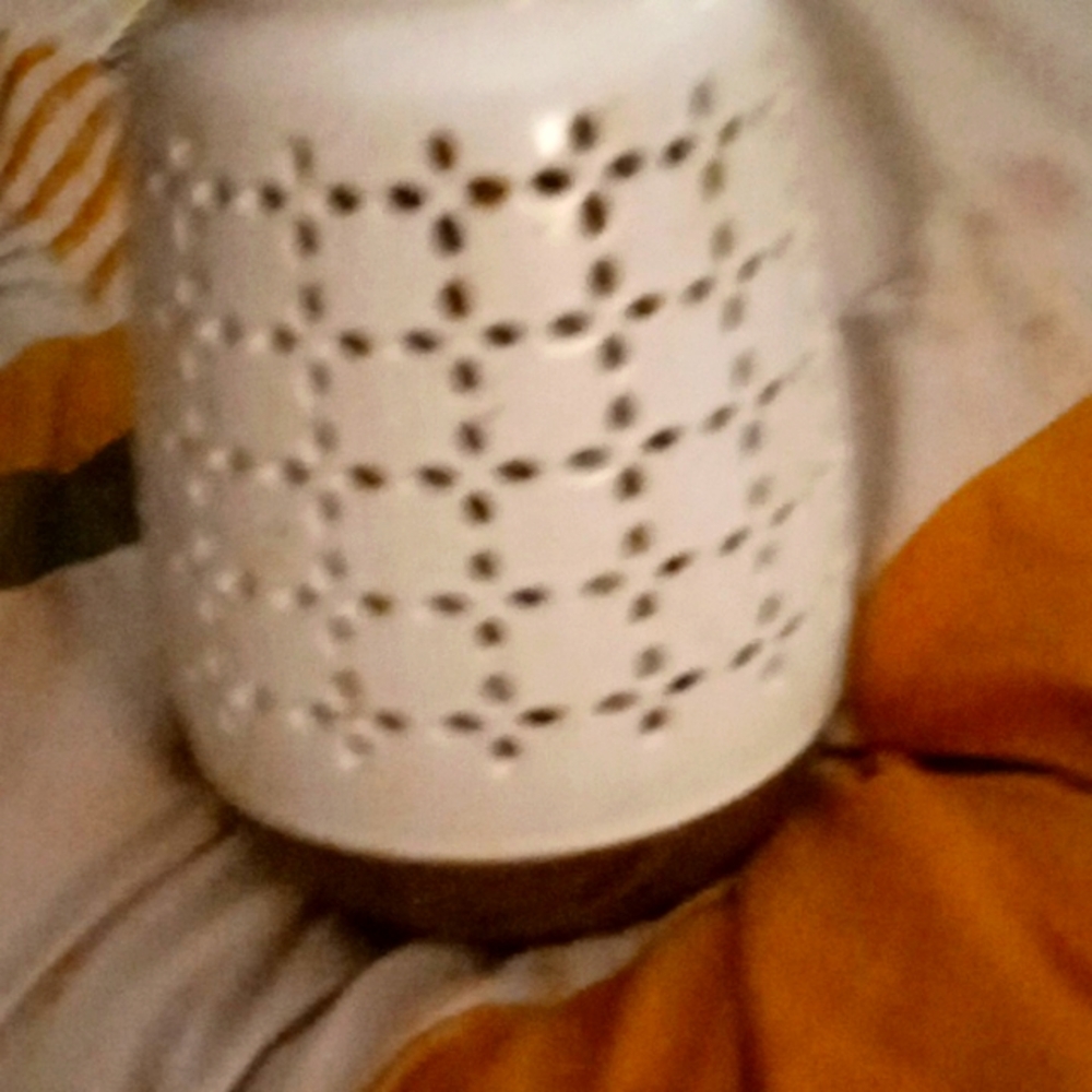 Diffuser - Picture 2 of 3